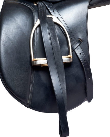 Lightweight pony saddle
