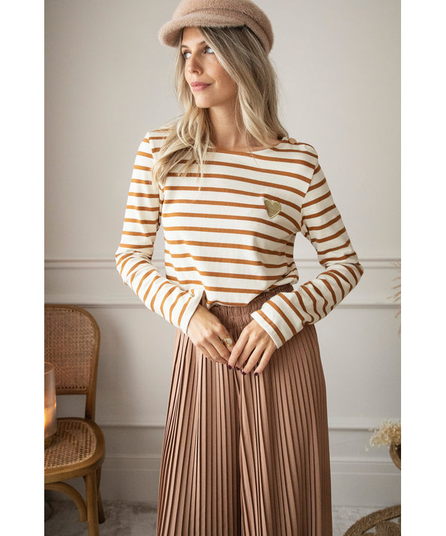 Beating Heart Stripes & Buttons Camel - Longsleeve