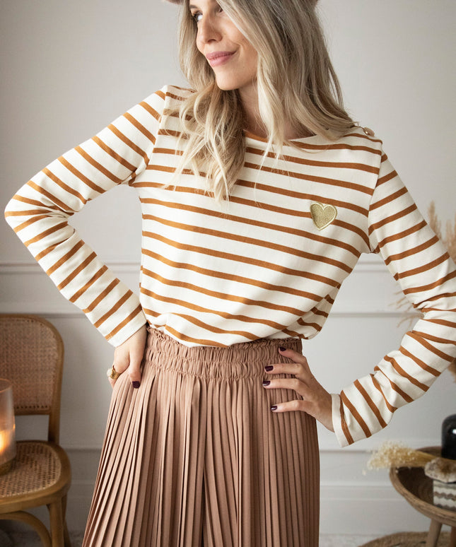 Beating Heart Stripes & Buttons Camel - Longsleeve