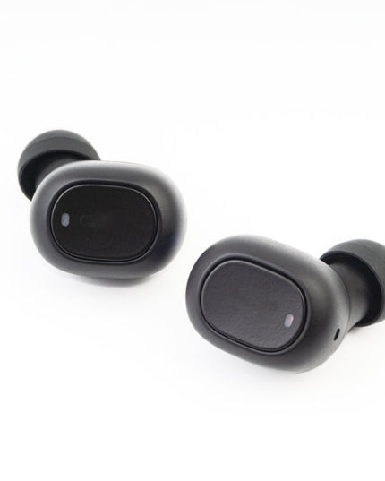 Wireless black earphones