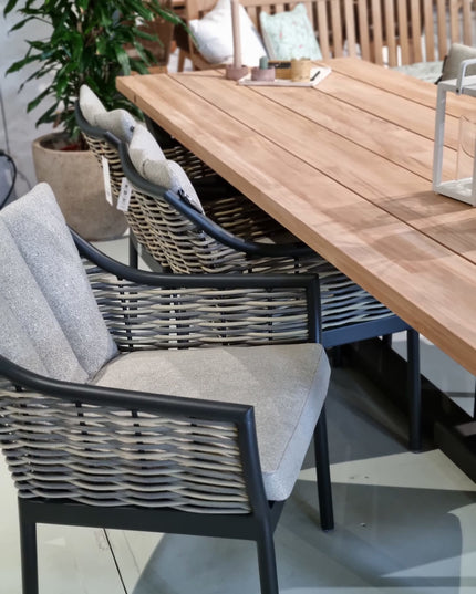 SHOWROOMSALE 50 % KORTING George Tuintafel 280x100 | 6x Milou tuinstoel |