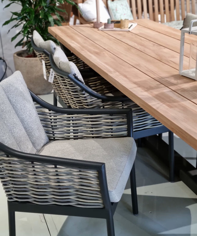 SHOWROOMSALE 50 % KORTING George Tuintafel 280x100 | 6x Milou tuinstoel |